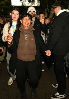 Foto de la galería: La tercera Festreaming en calle Colón con temática mundialista y solidaria