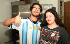 Foto de la galería: La tercera Festreaming en calle Colón con temática mundialista y solidaria