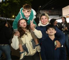 Foto de la galería: La tercera Festreaming en calle Colón con temática mundialista y solidaria