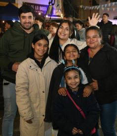 Foto de la galería: La tercera Festreaming en calle Colón con temática mundialista y solidaria