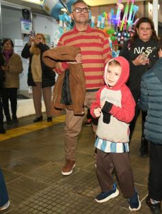 Foto de la galería: La tercera Festreaming en calle Colón con temática mundialista y solidaria