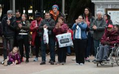 Foto de la galería: "Bandera Solidaria" en la plaza 9 de Julio, festival cultural que reunió donaciones para los más necesitados