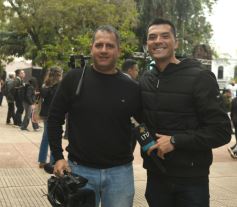 Foto de la galería: "Bandera Solidaria" en la plaza 9 de Julio, festival cultural que reunió donaciones para los más necesitados