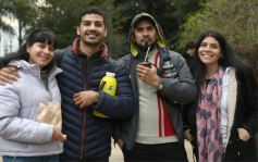 Foto de la galería: "Bandera Solidaria" en la plaza 9 de Julio, festival cultural que reunió donaciones para los más necesitados