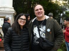 Foto de la galería: "Bandera Solidaria" en la plaza 9 de Julio, festival cultural que reunió donaciones para los más necesitados