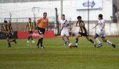 Foto de la galería: Mitre se mantiene líder en su zona después del 0-0 ante Juventud Antoniana de Salta