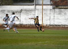 Foto de la galería: Mitre se mantiene líder en su zona después del 0-0 ante Juventud Antoniana de Salta