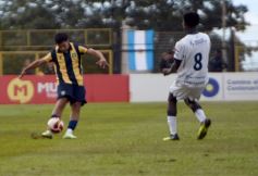 Foto de la galería: Mitre se mantiene líder en su zona después del 0-0 ante Juventud Antoniana de Salta