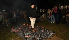 Foto de la galería: Noche de San Juan: multitudinaria muestra de fe y tradición 