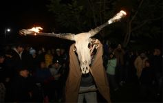Foto de la galería: Noche de San Juan: multitudinaria muestra de fe y tradición 