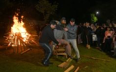 Foto de la galería: Noche de San Juan: multitudinaria muestra de fe y tradición 