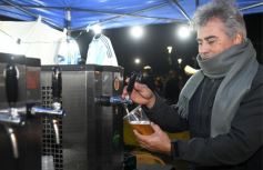 Foto de la galería: Noche de San Juan: multitudinaria muestra de fe y tradición 