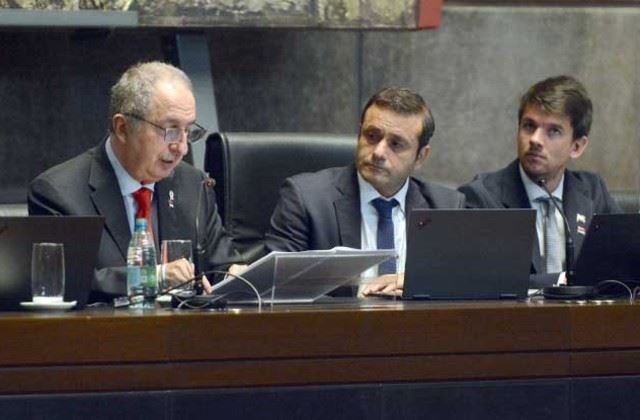 Apertura de Sesiones: el Gobernador Hugo Passalacqua llamó a seguir trabajando sin grietas en el Acto del 1ro de Mayo