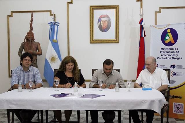 Firma de convenio: Misiones y Sedronar trabajarán en conjunto para la prevención y atención de adicciones