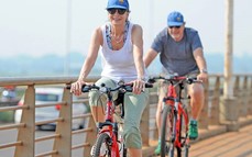 En bici, a pie y en cole: invitan a paseos guiados para todo enero en Posadas