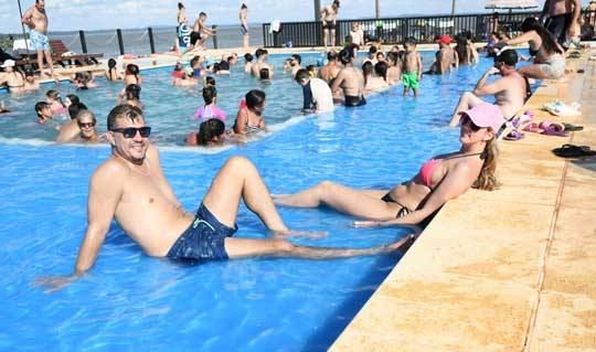 Temporada en Posadas: desde este mes, la Municipalidad sumó los lunes a los días habilitados del Camping de Costa Sur
