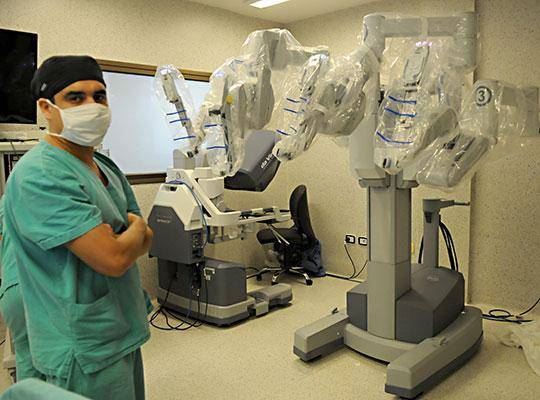 Salud Pública: Misiones incorporó la cuarta generación del Robot Da Vinci y ya alista su uso en el Hospital Madariaga