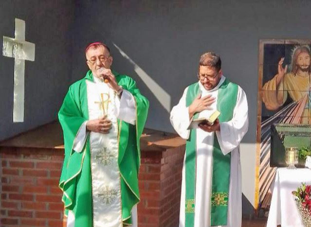 Junto a la comunidad de Itaembé Miní: la Parroquia Jesús Misericordioso inauguró su cinerario