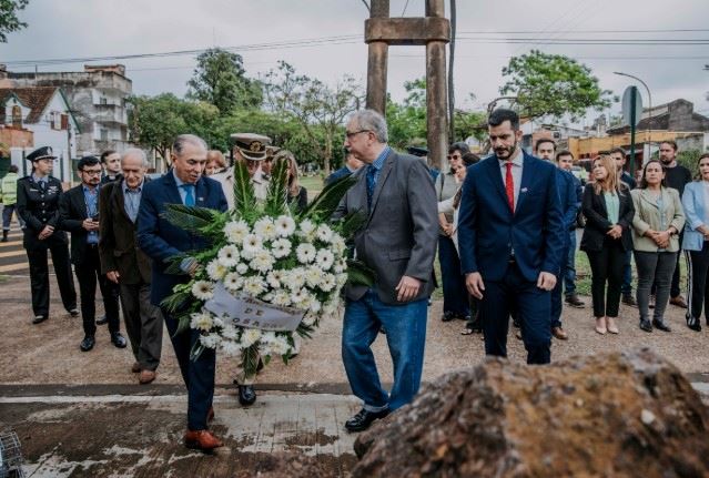 Posadas celebró su 155° aniversario con una ceremonia en el Monumento de Fundación de la ciudad