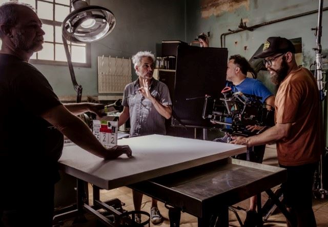 El set de grabación de "Lunática", la nueva película que se filma en Posadas, recibió la visita del Gobernador Passalacqua 