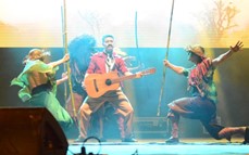 El Festival del Litoral abrió con emoción, tradición y un público que volvió a encontrarse esta vez en La Cascada de la costanera 
