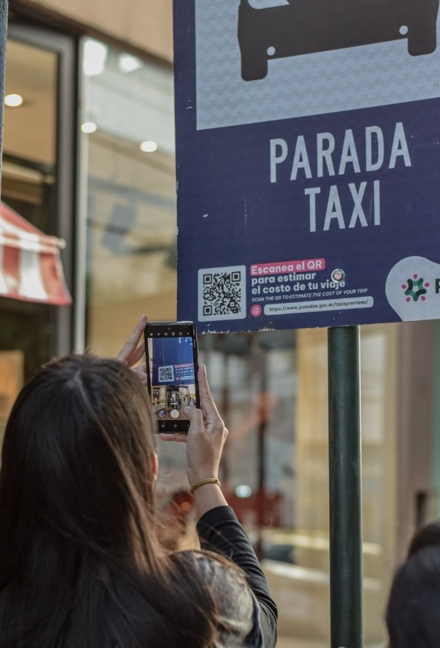 Imagen de la noticia: Presentaron la aplicación "Moviposadas" para usuarios de taxis y remises 