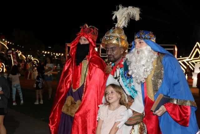Los niños vivieron una tarde mágica con los Reyes Magos en el Parque de las Fiestas