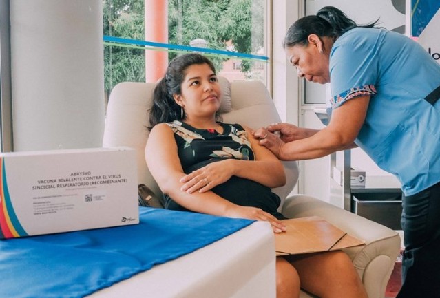 Comenzó una nueva campaña de vacunación contra el Virus Sincicial Respiratorio para personas gestantes en Misiones