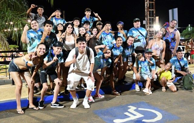 El show de comparsas se vivió en Costa Sur con música y espectáculos