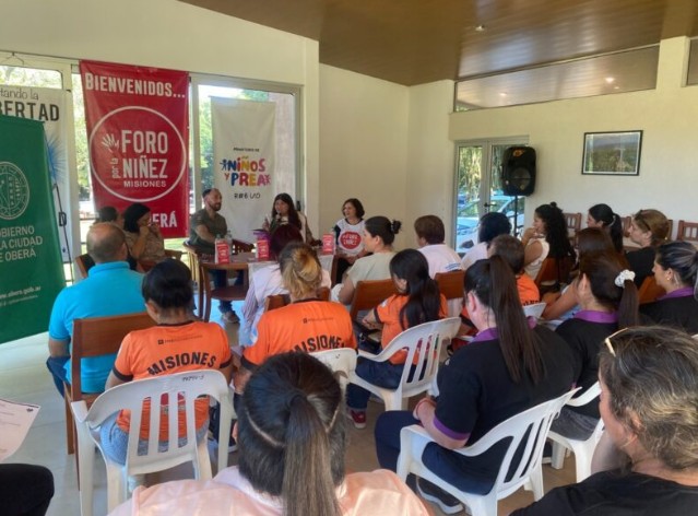 Imagen de la noticia: En Oberá se realizó el Primer Foro Provincial de la Niñez 