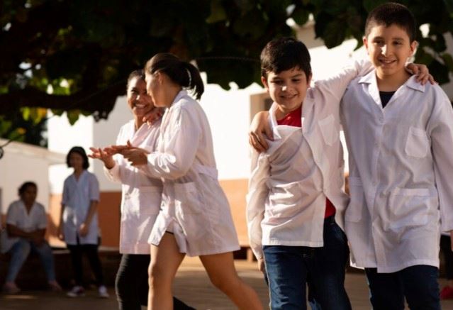 Recuerdan la importancia de completar el calendario de vacunación y realizar controles médicos para garantizar un ingreso escolar saludable