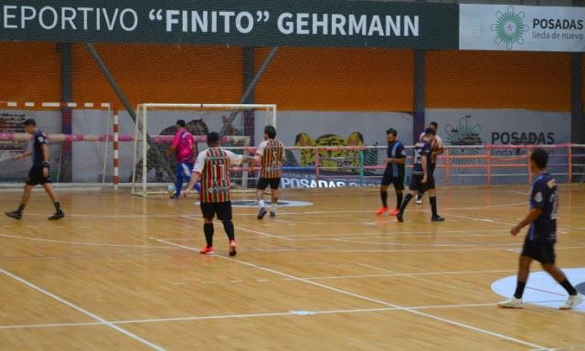 Comenzó la quinta edición del Torneo Municipal de Futsal Masculino +35 en el Finito Gehrmann