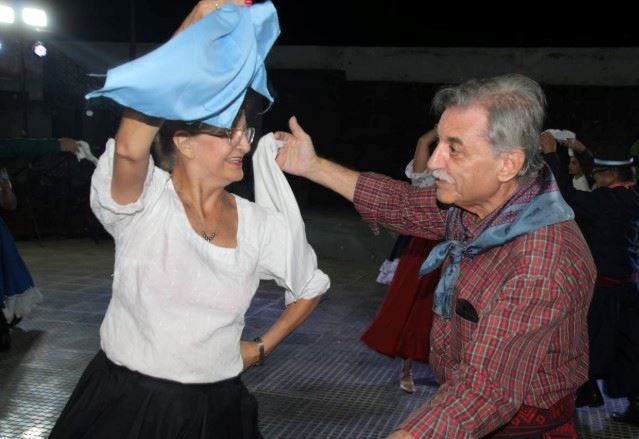 Más de 30 artistas dieron vida al Show de Talentos en el paseo Bosetti