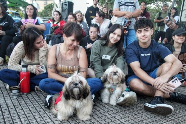 Más de 70 mascotas desfilaron el sábado por el Día del Animal y para promover la tenencia responsable