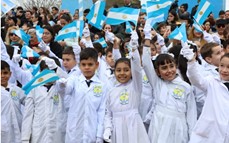 En Candelaria se celebró el Día de la Bandera con el acto central y Promesa de Lealtad de los estudiantes 