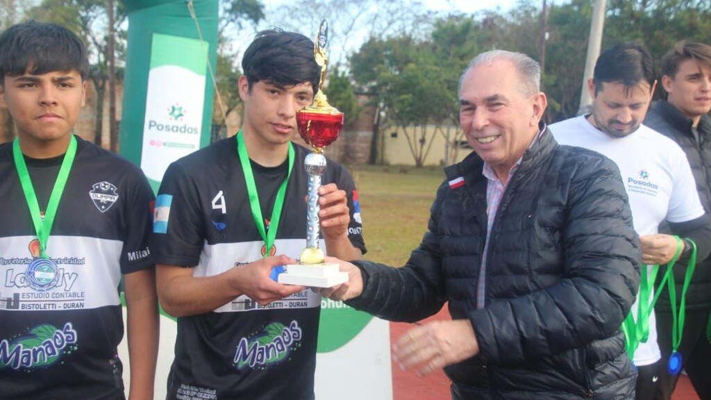 Con la premiación a los ganadores finalizó el torneo apertura de la Liga Municipal de Fútbol Infantil