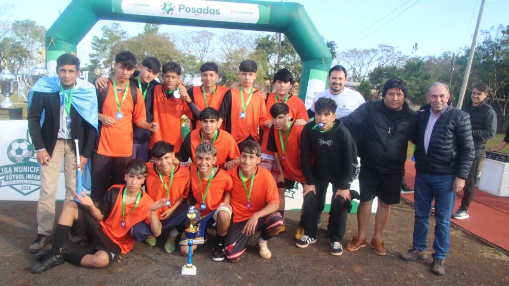 Con la premiación a los ganadores finalizó el torneo apertura de la Liga Municipal de Fútbol Infantil