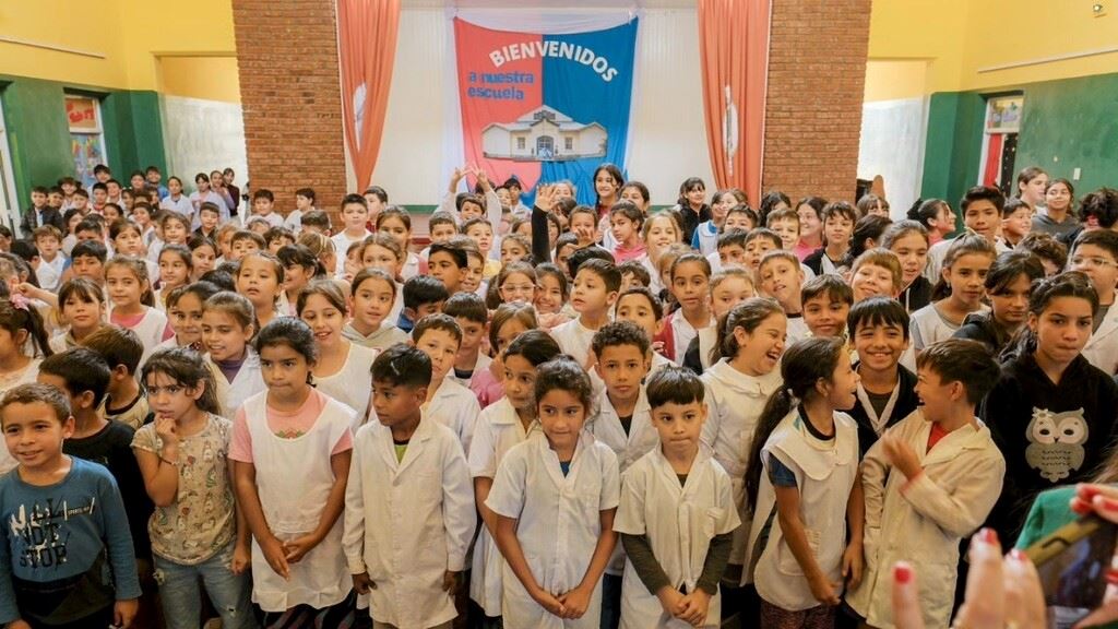 Acompañamiento para el regreso a clases con inversiones y programas de apoyo a las familias 