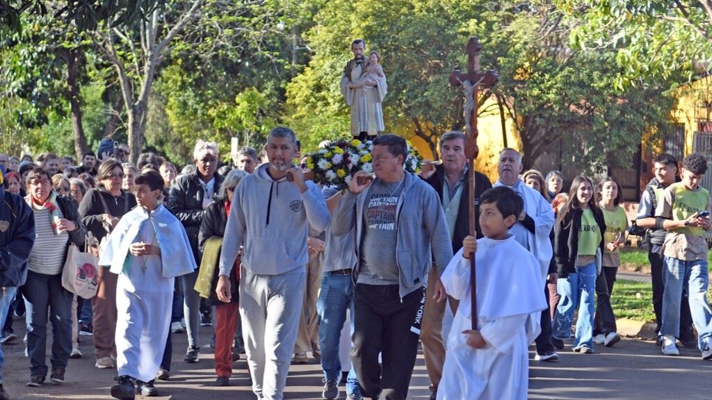 San Cayetano: Monseñor Martínez destacó la importancia de la paz, el pan y el trabajo como pedidos concretos de la comunidad 