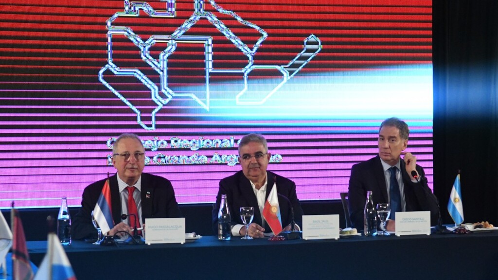 Passalacqua invitó a "mirar más al Norte" en la 24° Asamblea de Gobernadores 