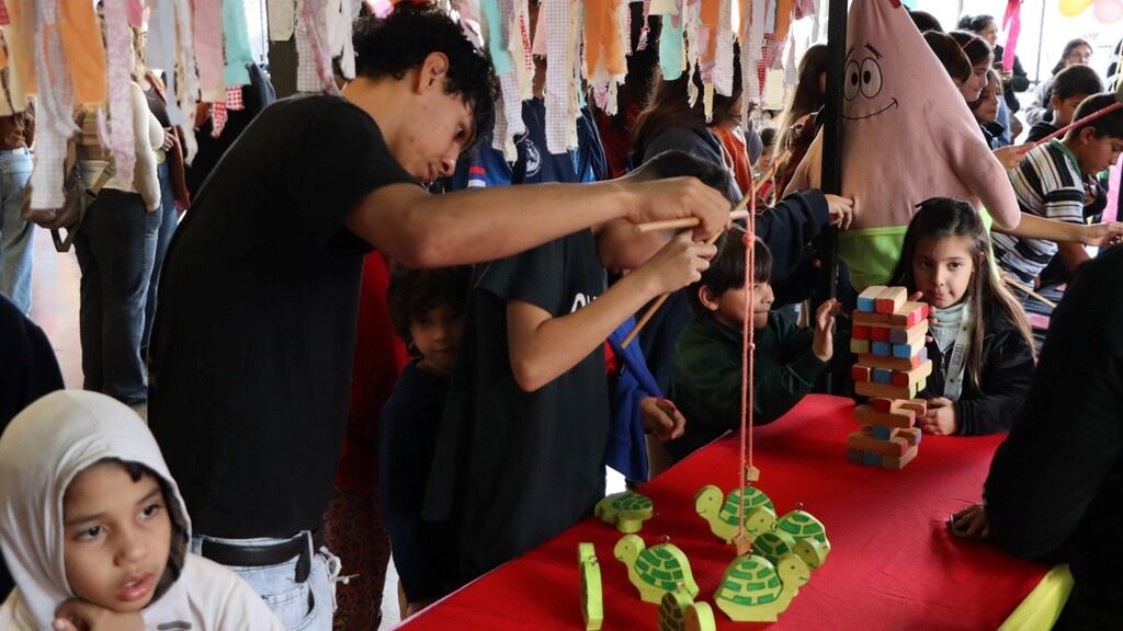 Los Hogares de Posadas e Iguazú celebraron el Mes de la Niñez con juegos, títeres y canciones