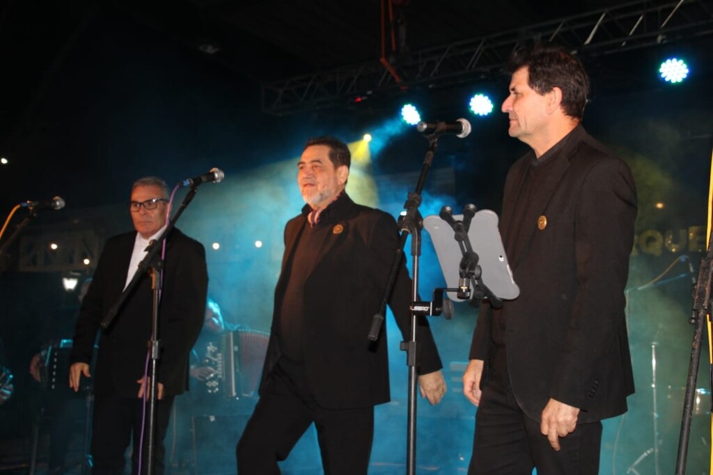 La Orquesta Folklórica Municipal celebró sus 30 años con una emotiva presentación 
