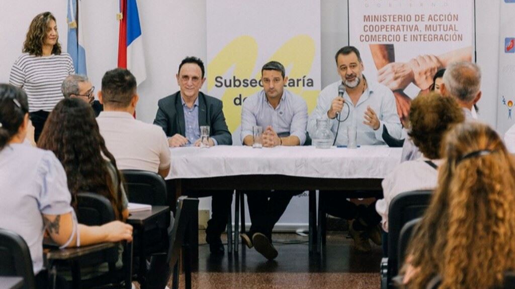 Capacitación “Salud y Cooperativas: Cuidado de Personas Adultas Mayores”