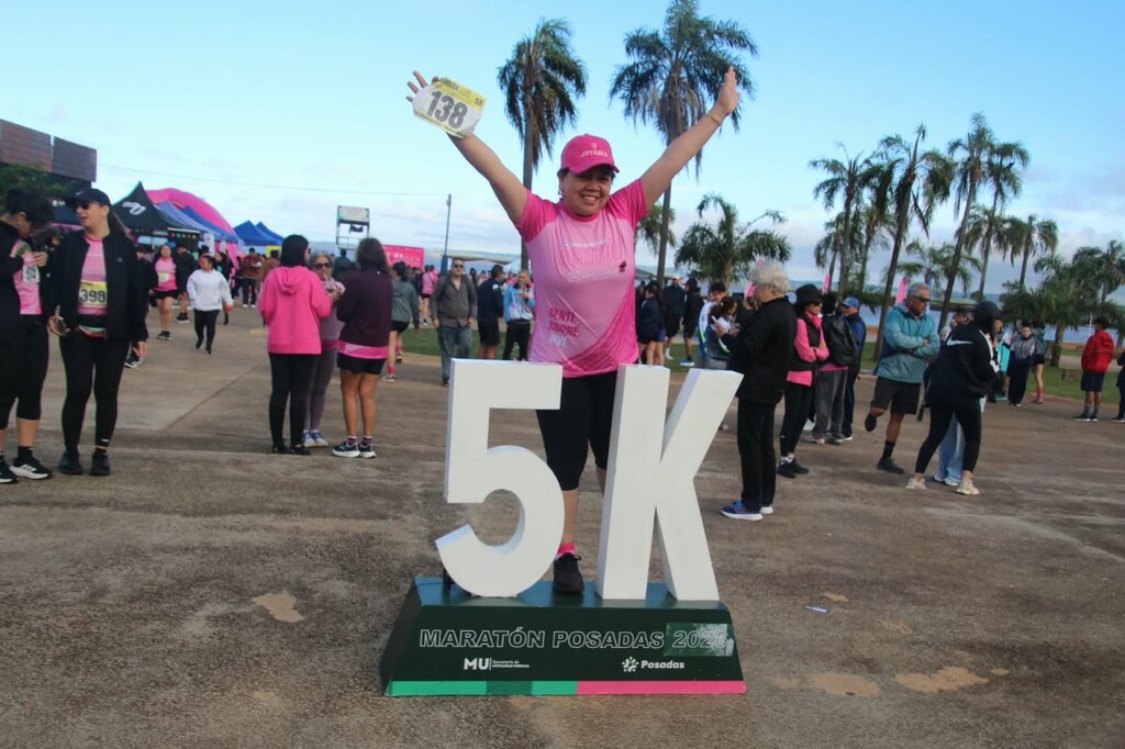 Mes Rosa: La carrera de la prevención del cáncer de mama convocó a más de mil participantes