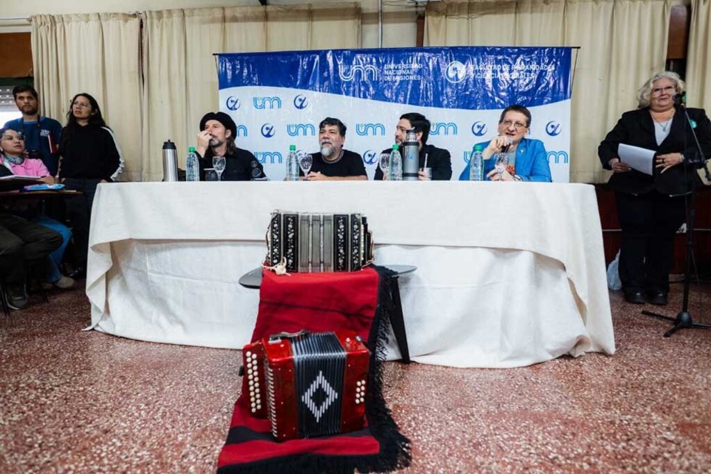Clase abierta con el Chango Spasiuk: Territorio, identidad y el relato de lo propio