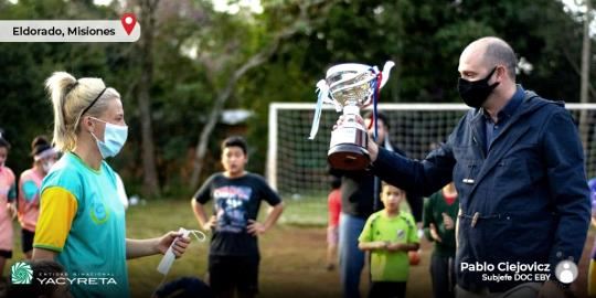 La Entidad Binacional Yacyretá organizó la Copa "Mujeres Históricas" en Eldorado
