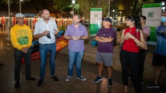 Yacyretá entregó equipamiento para la puesta en marcha de una Escuela de Kayak en Eldorado