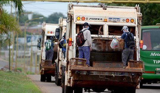 Año nuevo sin recolección de residuos en Posadas