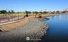 Yacyretá avanza en las obras de pedraplén en la Costanera de Posadas