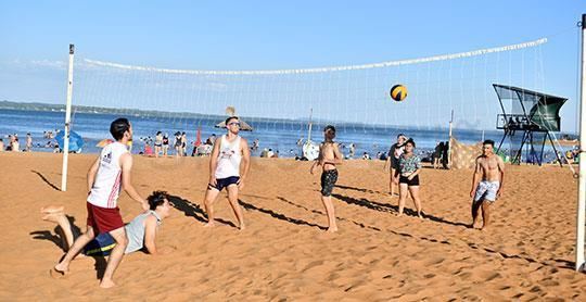 Continúa el Torneo de Beach Vóley en el Balneario El Brete de Posadas